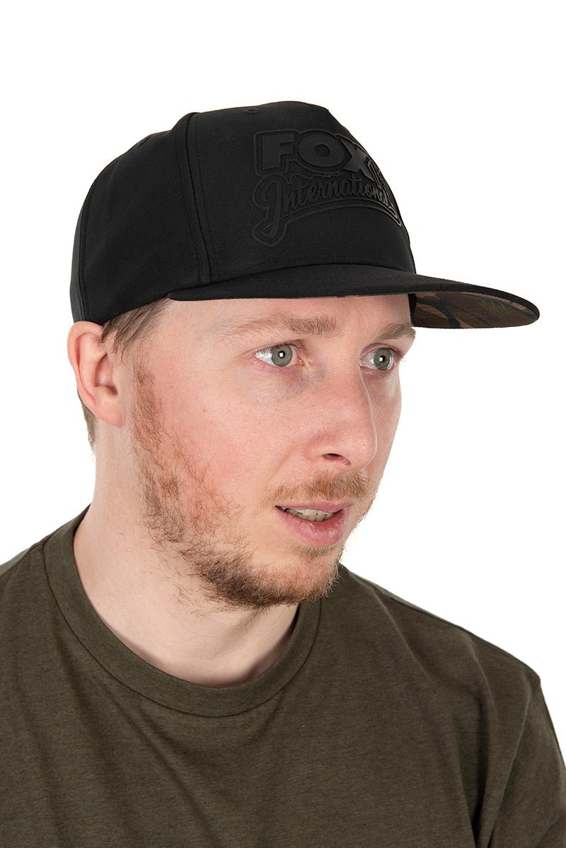 Fox Black Camo Snapback Hat - Pet - dé KarperCentrale Fox Black Camo Snapback Hat - Pet - dé KarperCentrale