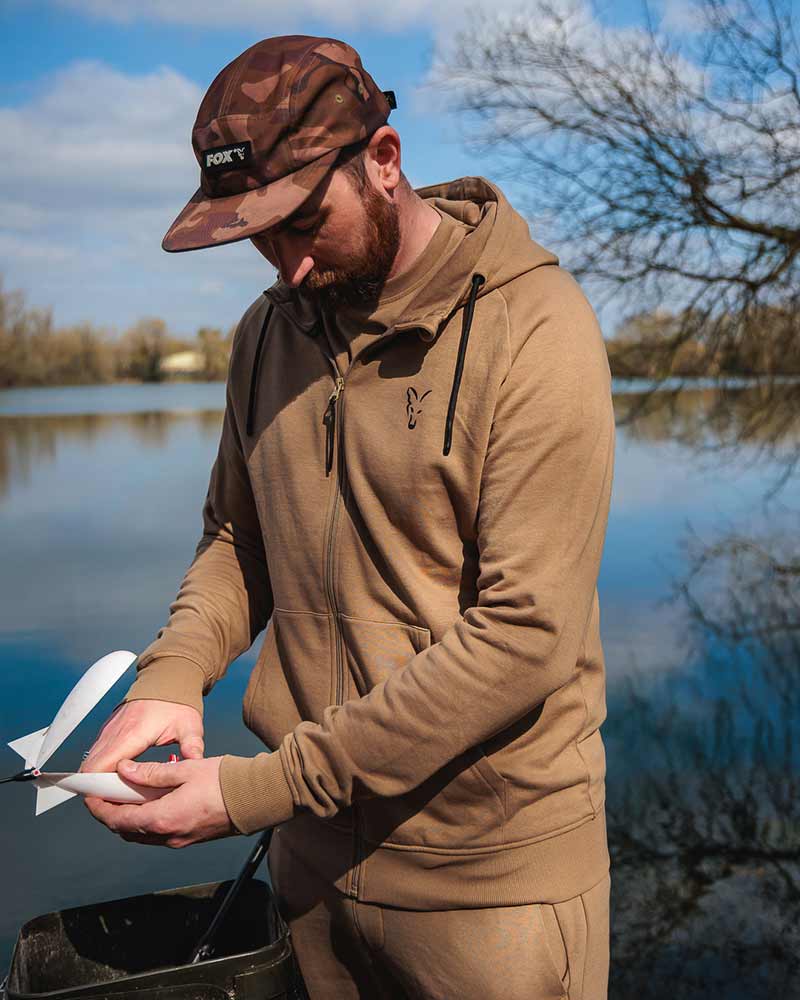 Fox Collection LW Zip Hoody Tan Ltd - dé KarperCentrale